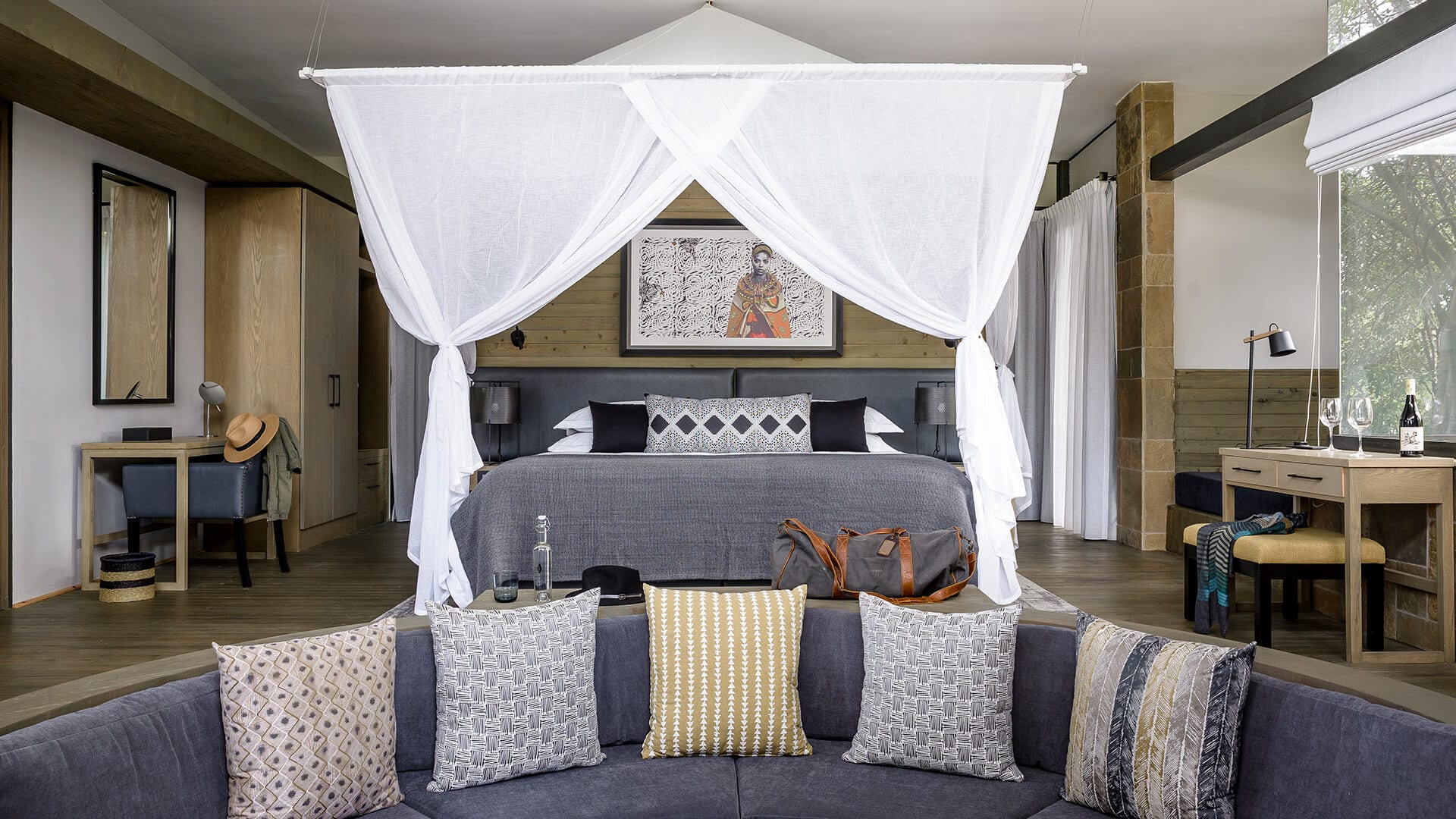 Olonana-bedroom-interior