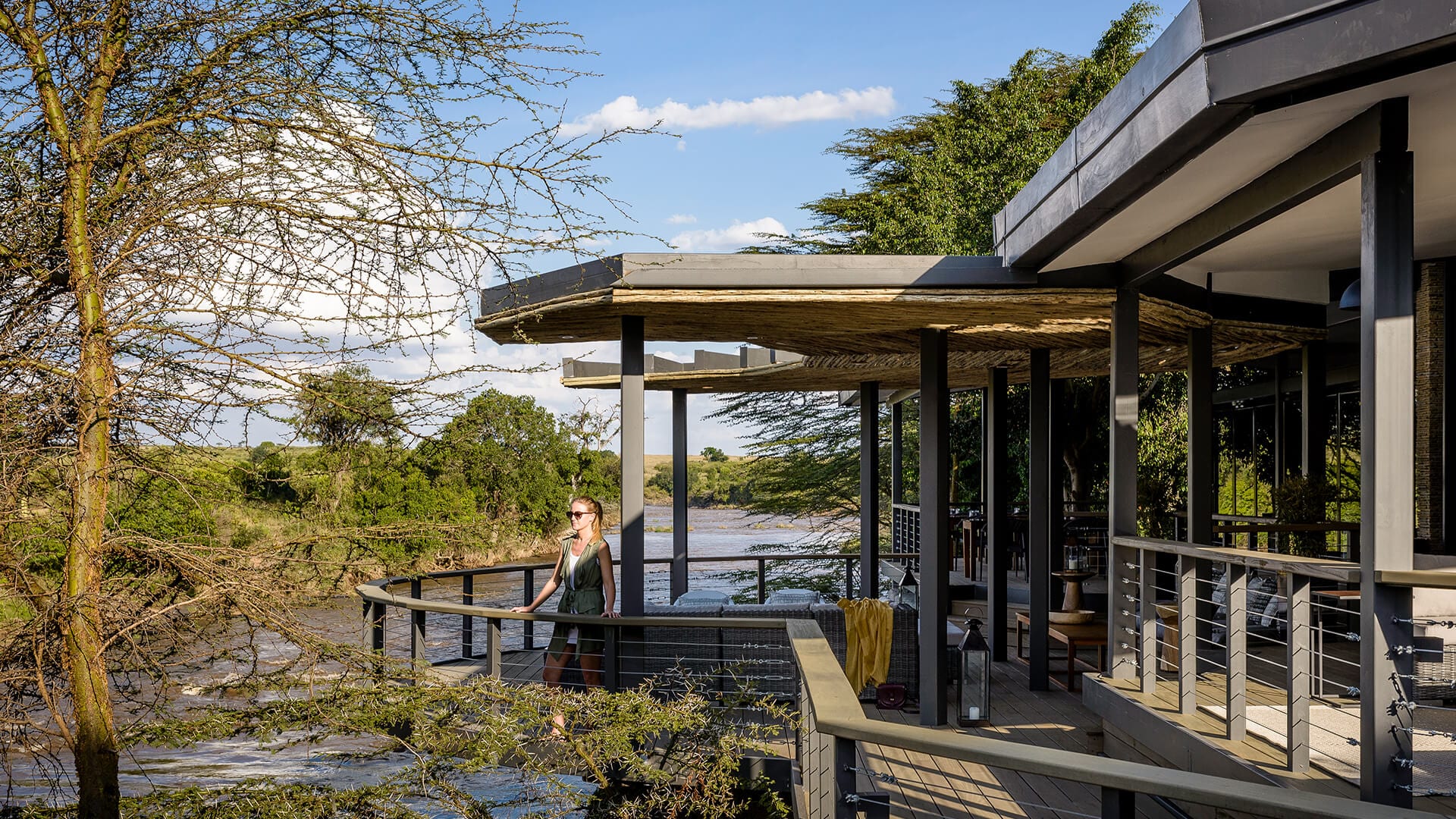 Olonana-deck-exterior-with-view